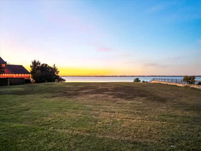 6 Terrabella Lane, Heath, TX 75032