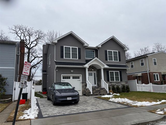 1366 E Street, Elmont, NY 11003