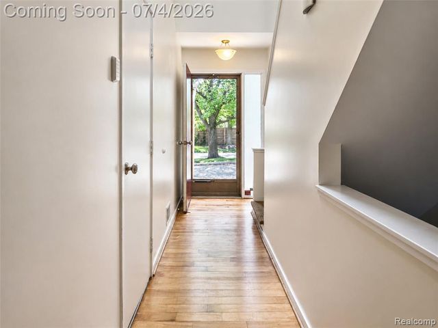 754 Ashley Circle, Rochester Hills, MI 48307