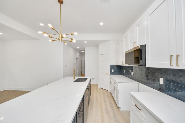 3724 Rebecca Street, Houston, TX 77021