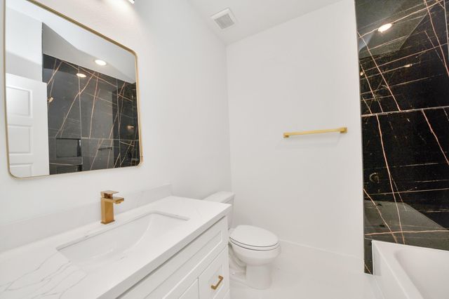 3724 Rebecca Street, Houston, TX 77021