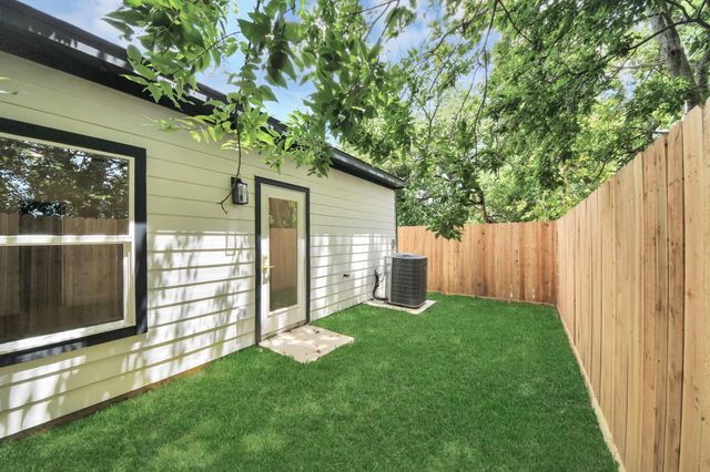 3724 Rebecca Street, Houston, TX 77021