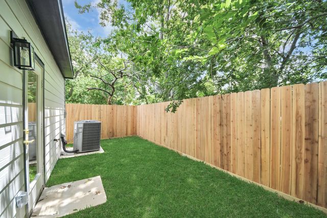 3724 Rebecca Street, Houston, TX 77021