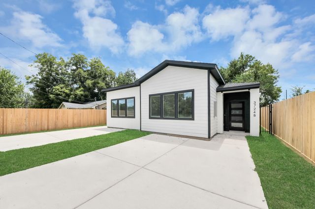 3724 Rebecca Street, Houston, TX 77021