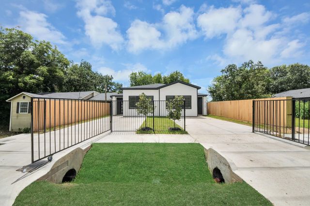 3724 Rebecca Street, Houston, TX 77021