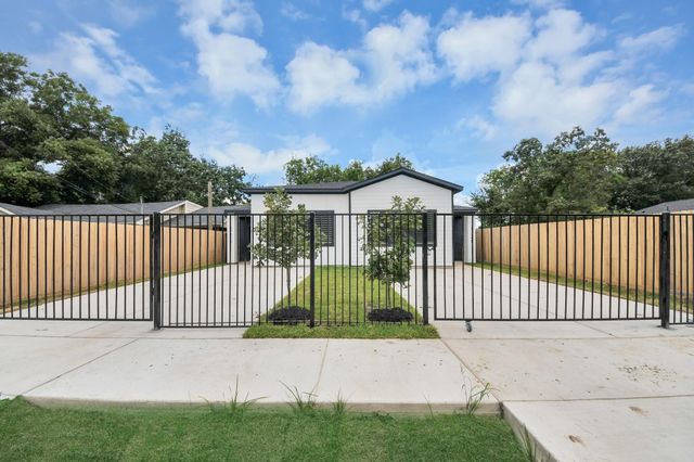 3724 Rebecca Street, Houston, TX 77021