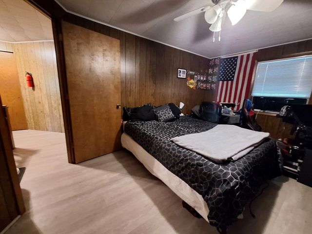 200 N Oregon Street, Troy Grove, IL 61372