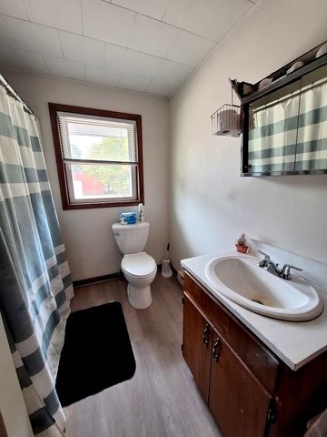 200 N Oregon Street, Troy Grove, IL 61372