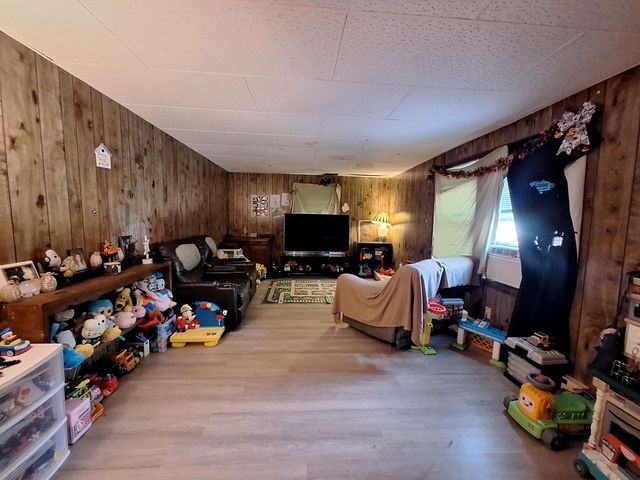 200 N Oregon Street, Troy Grove, IL 61372