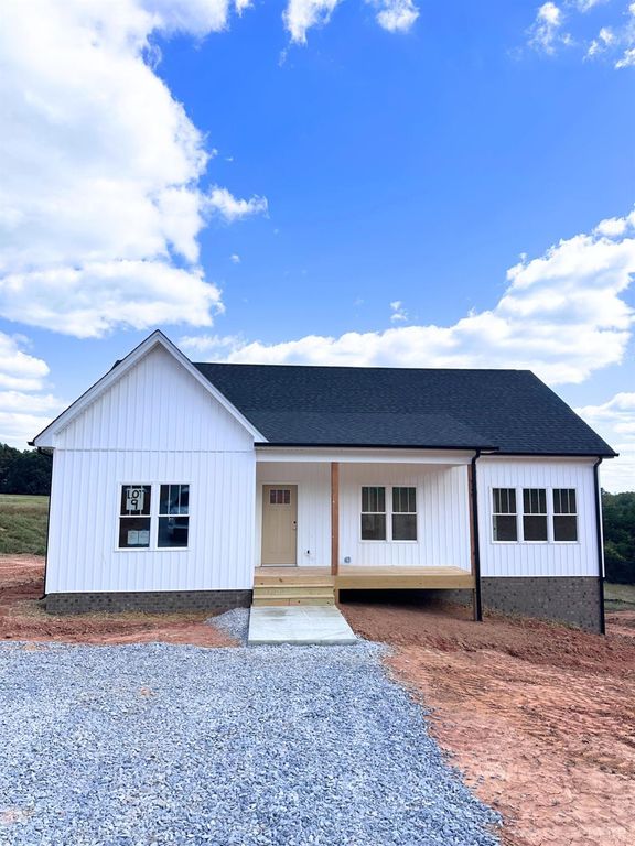 10528 Leesville Road, Lynch Station, VA 24571