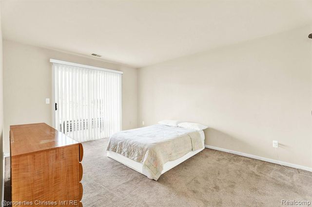 16832 Glenmoor Boulevard, Macomb, MI 48044