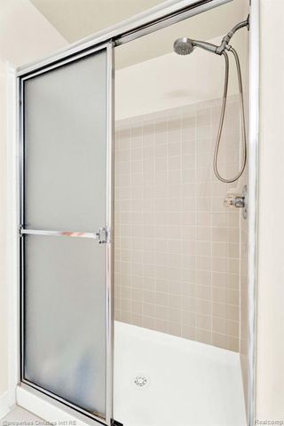 16832 Glenmoor Boulevard, Macomb, MI 48044