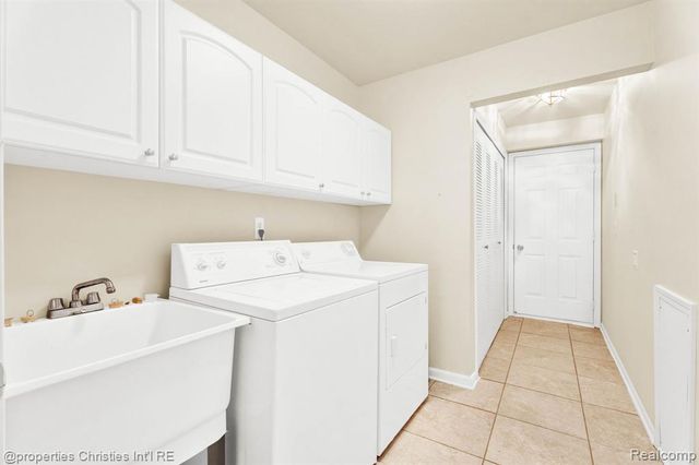 16832 Glenmoor Boulevard, Macomb, MI 48044