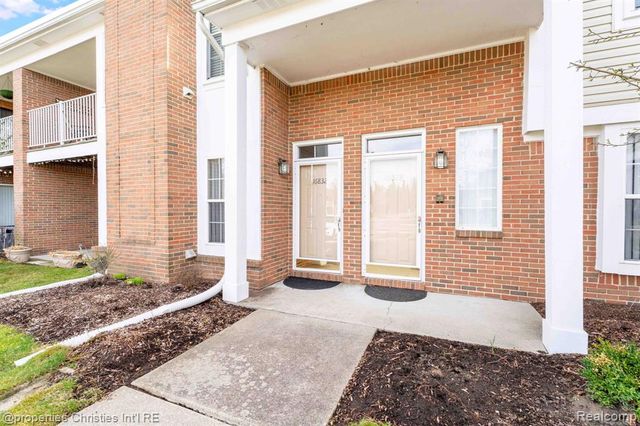 16832 Glenmoor Boulevard, Macomb, MI 48044