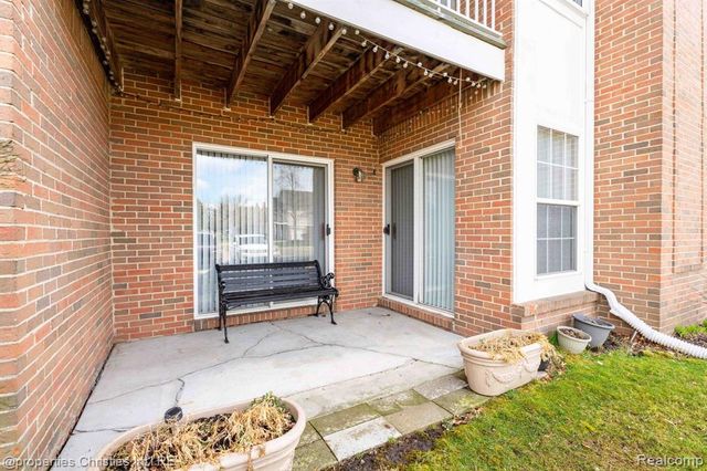 16832 Glenmoor Boulevard, Macomb, MI 48044