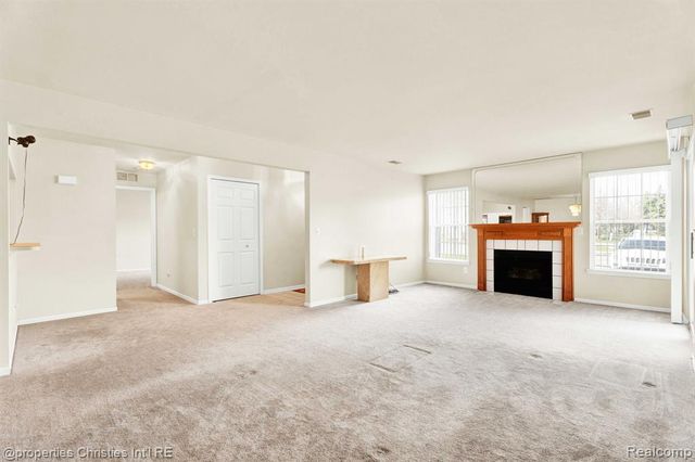 16832 Glenmoor Boulevard, Macomb, MI 48044