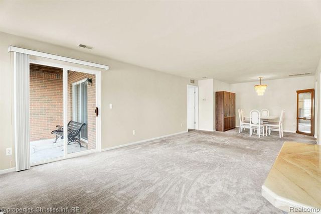 16832 Glenmoor Boulevard, Macomb, MI 48044