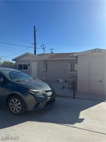 2529 Meadows Avenue, Las Vegas, NV 89101