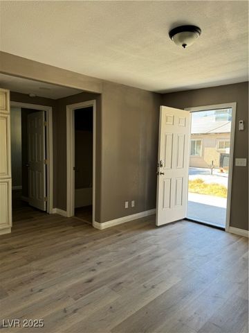 2529 Meadows Avenue, Las Vegas, NV 89101