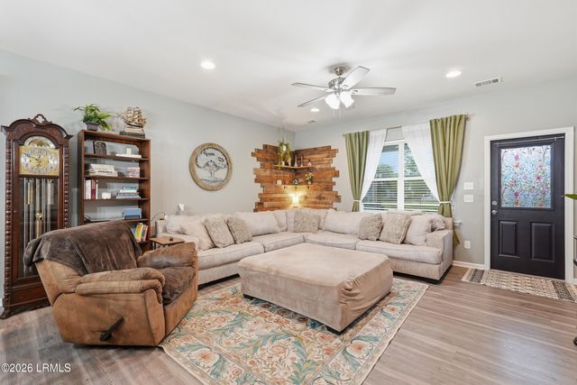 21 Seneca Way, Beaufort, SC 29906