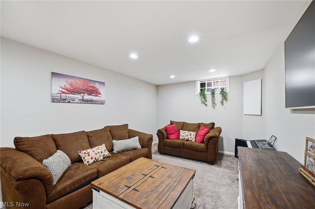 3905 Kent Road, Stow, OH 44224