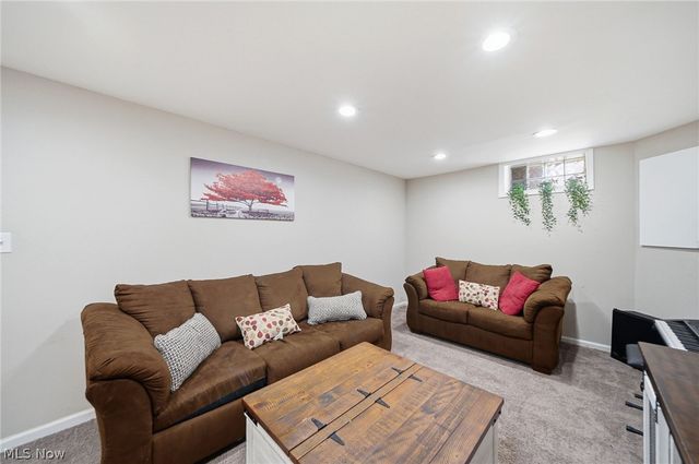 3905 Kent Road, Stow, OH 44224