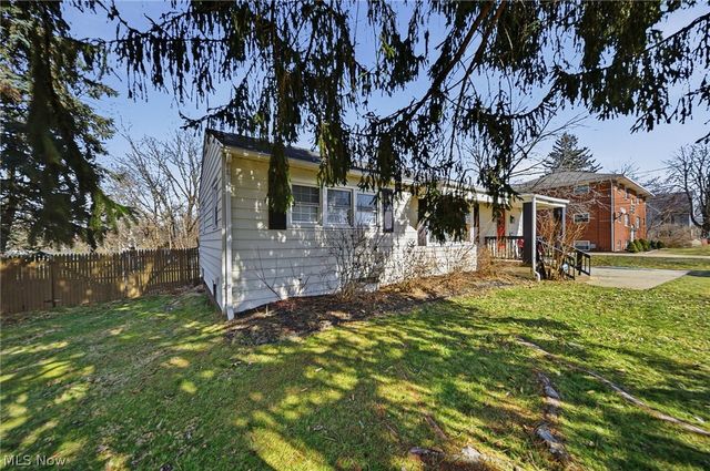 3905 Kent Road, Stow, OH 44224