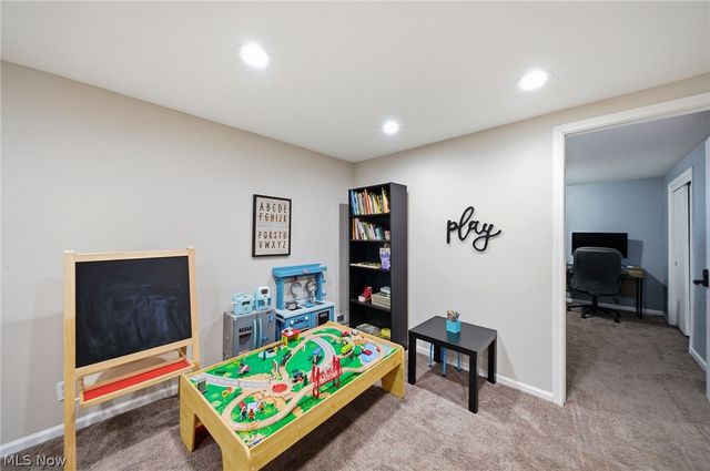 3905 Kent Road, Stow, OH 44224