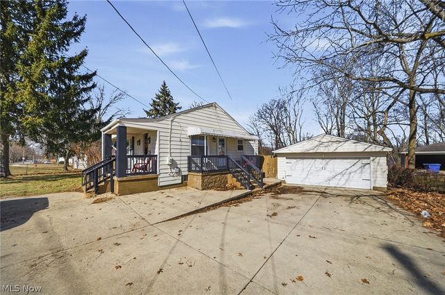 3905 Kent Road, Stow, OH 44224