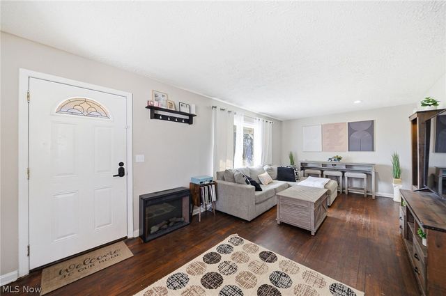 3905 Kent Road, Stow, OH 44224