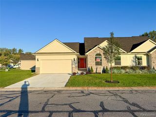 5389 Swan Drive, Burton, MI 48509