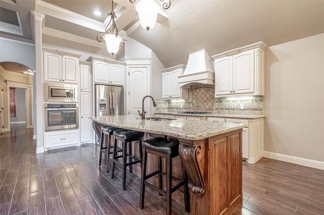 917 Joshua Court, Granbury, TX 76048