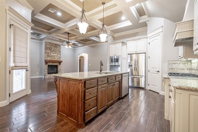 917 Joshua Court, Granbury, TX 76048