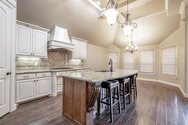 917 Joshua Court, Granbury, TX 76048