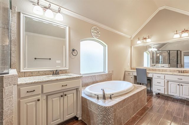 917 Joshua Court, Granbury, TX 76048