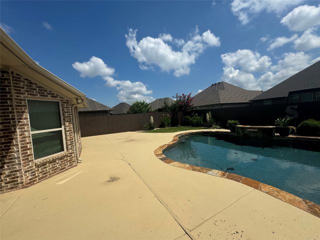 917 Joshua Court, Granbury, TX 76048