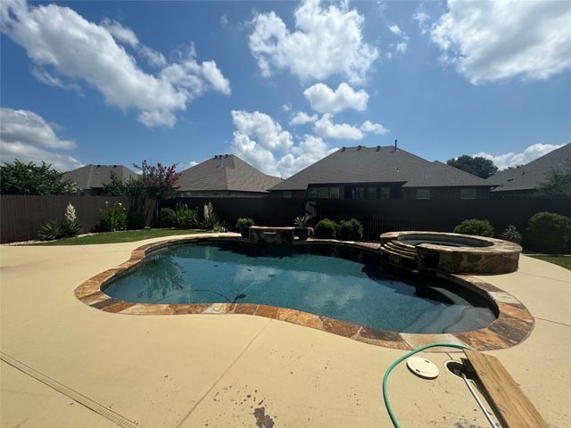 917 Joshua Court, Granbury, TX 76048