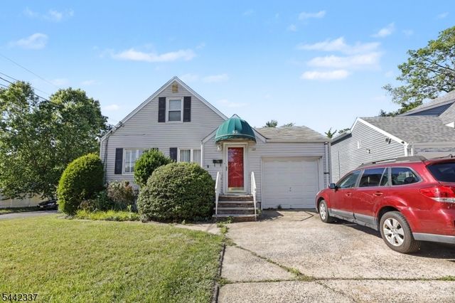 55 Stillman Ave, Bergenfield Boro, NJ 07621