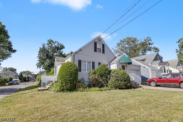 55 Stillman Ave, Bergenfield Boro, NJ 07621