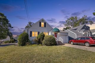 55 Stillman Ave, Bergenfield Boro, NJ 07621