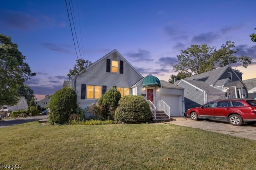 55 Stillman Ave, Bergenfield Boro, NJ 07621