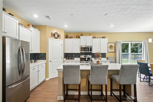 2826 Greenridge Circle, Beavercreek, OH 45431