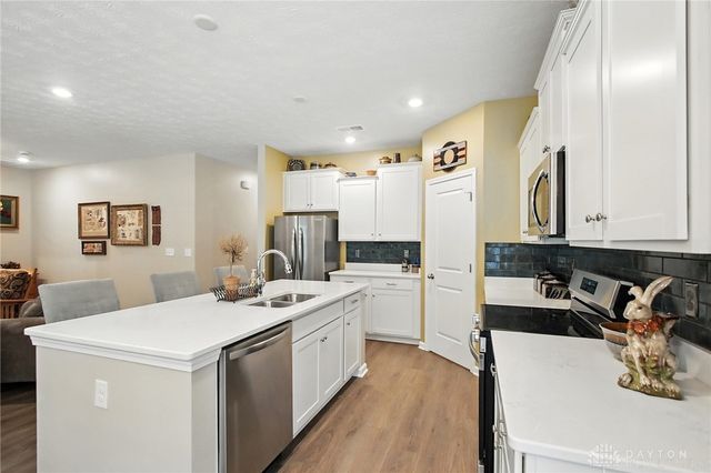 2826 Greenridge Circle, Beavercreek, OH 45431