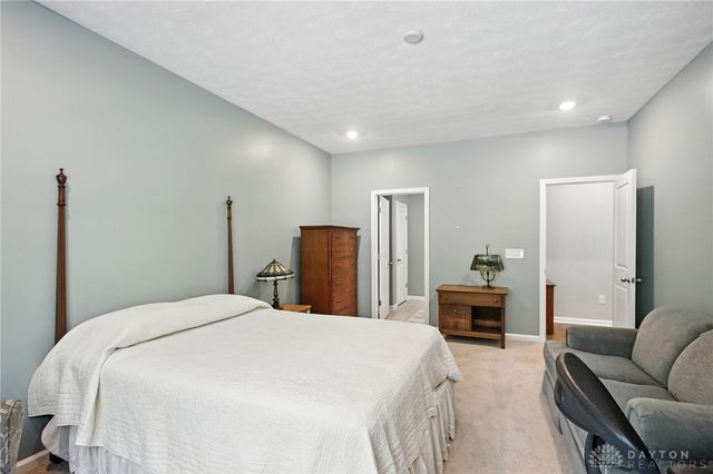 2826 Greenridge Circle, Beavercreek, OH 45431