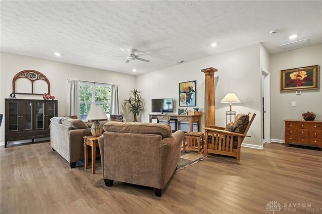 2826 Greenridge Circle, Beavercreek, OH 45431