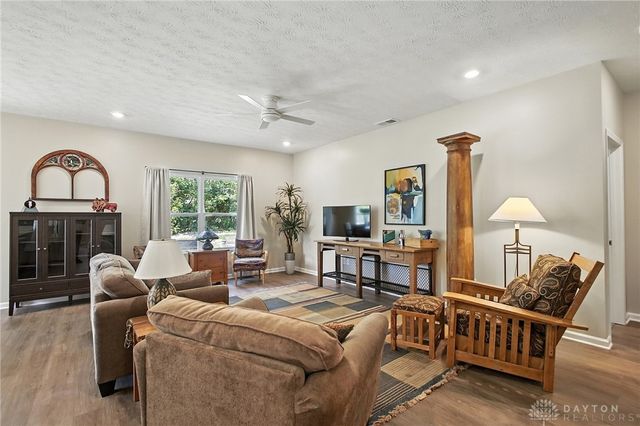 2826 Greenridge Circle, Beavercreek, OH 45431