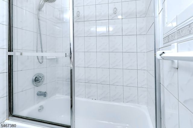 131 Adamecs Way, South Amboy City, NJ 08879