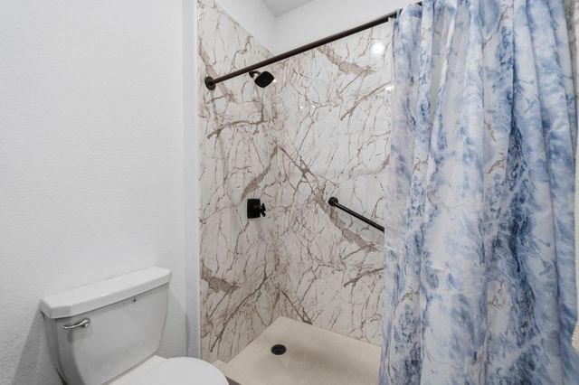 116 Standing Rock LN, Marble Falls, TX 78654