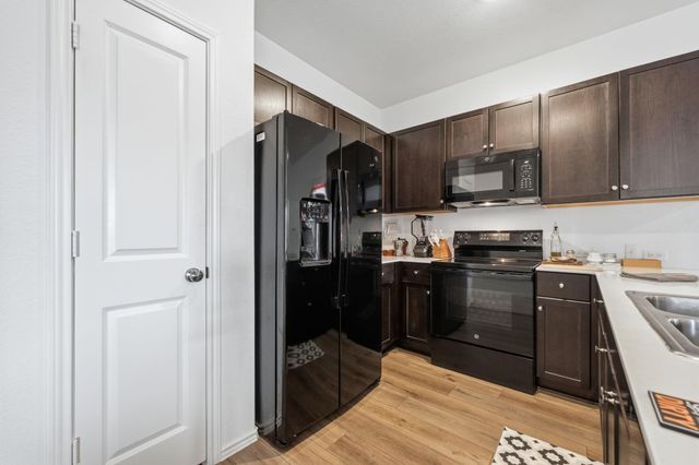 116 Standing Rock LN, Marble Falls, TX 78654