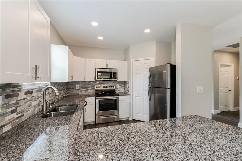 3608 39th ST SW, LEHIGH ACRES, FL 33976 — photo 3